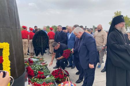 К. К. Тайсаев почтил память жертв Бесланской трагедии