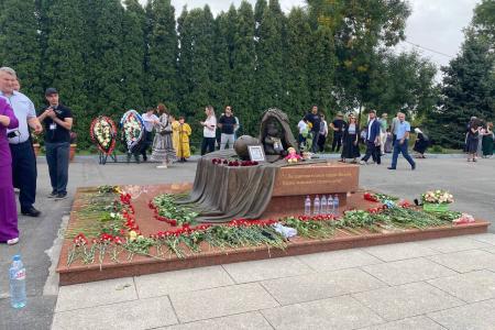 К. К. Тайсаев почтил память жертв Бесланской трагедии