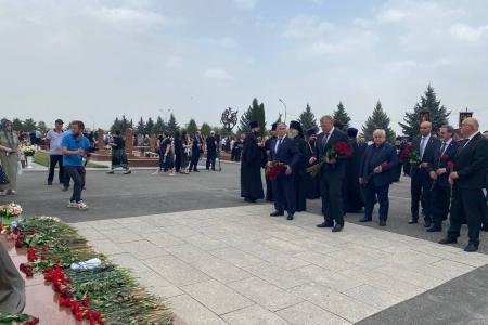 К. К. Тайсаев почтил память жертв Бесланской трагедии
