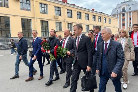 Г. А. Зюганов прибыл в Санкт-Петербург
