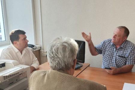 Олег Лебедев провел приемы избирателей  в Псковской и Новгородской областях