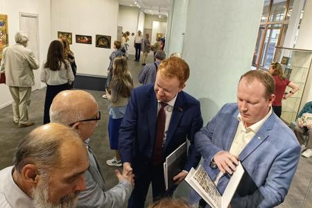 Москва. Денис Парфёнов и Александр Бойков приняли участие в открытии выставки «Палех. Искусство, рождённое революцией»