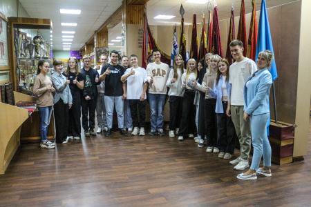 Воронежские авиастроители показали молодежи Калачевской гимназии свой завод