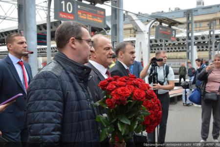 Г. А. Зюганов - коллективу "Кировского завода": Я горжусь, что все эти годы мы были вместе с вами