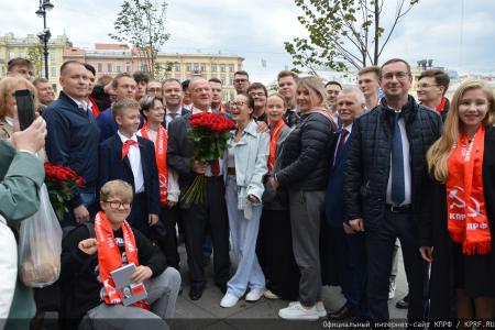 Г. А. Зюганов - коллективу "Кировского завода": Я горжусь, что все эти годы мы были вместе с вами