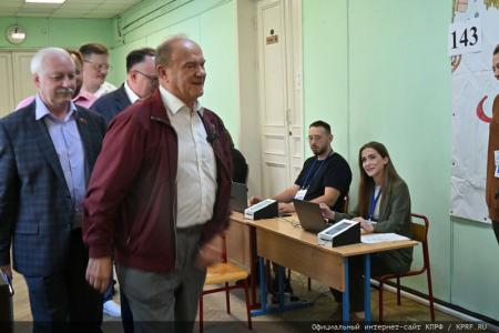 Г.А. Зюганов проголосовал на своем избирательном участке в городе Москве