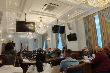 Ростовская область. Депутаты КПРФ обсудили на круглом столе тему деятельности военных волонтеров