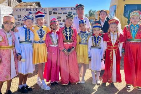 Подарок ветерану-животноводу от коммунистов Кетченеровского района Калмыкии