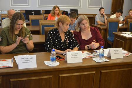 Ростовская область. Депутаты КПРФ обсудили на круглом столе тему деятельности военных волонтеров