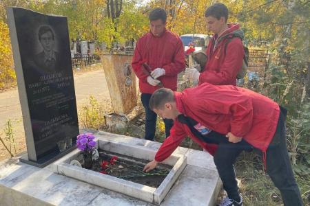 Самарские коммунисты и комсомольцы почтили память молодого героя Павла Шлыкова, отдавшего жизнь за свою страну