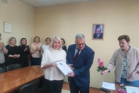Руководитель фракции КПРФ в Мособлдуме Александр Наумов: «Социальные работники: есть такая профессия - людям помогать!»