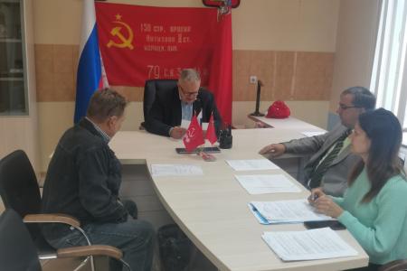 Руководитель фракции КПРФ в Мособлдуме Александр Наумов провел прием граждан в Ступино