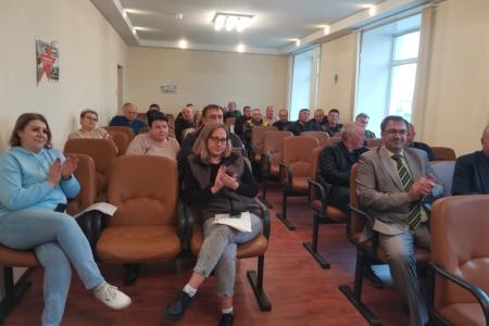 Руководитель фракции КПРФ в Мособлдуме Александр Наумов поздравил работников автопассажирского транспорта в Ступино и Кашире