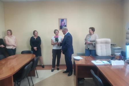 Руководитель фракции КПРФ в Мособлдуме Александр Наумов: «Социальные работники: есть такая профессия - людям помогать!»