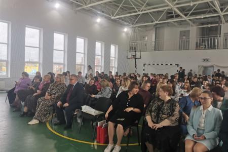 Руководитель фракции КПРФ в Мособлдуме Александр Наумов принял участие в праздничном мероприятии в Ступино