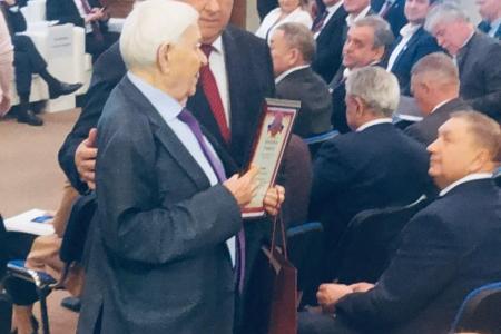 Руководитель фракции КПРФ Александр Наумов, вместе с депутатами-коммунистами Мособлдумы, принял участие в парламентских слушаниях в Госдуме