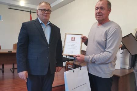 Руководитель фракции КПРФ в Мособлдуме Александр Наумов поздравил работников автопассажирского транспорта в Ступино и Кашире