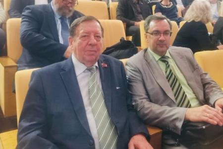 Руководитель фракции КПРФ Александр Наумов, вместе с депутатами-коммунистами Мособлдумы, принял участие в парламентских слушаниях в Госдуме