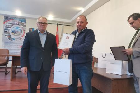Руководитель фракции КПРФ в Мособлдуме Александр Наумов поздравил работников автопассажирского транспорта в Ступино и Кашире