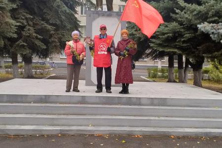 Тамбовские коммунисты и комсомольцы провели серию акций в честь Дня рождения комсомола