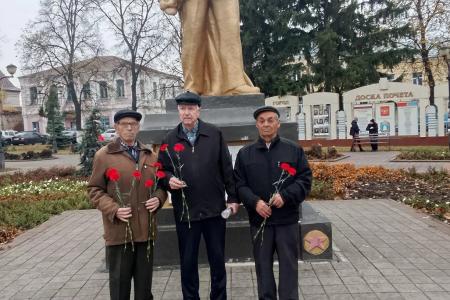 Тамбовские коммунисты и комсомольцы провели серию акций в честь Дня рождения комсомола