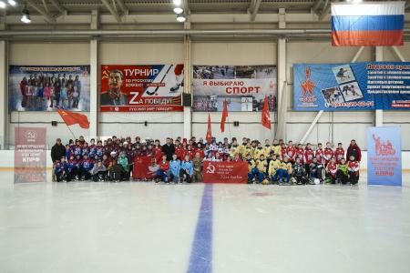 Нижегородские коммунисты провели межрегиональный турнир по русскому хоккею "За Победу. Русский мир победит"