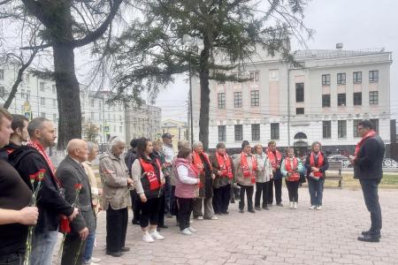 Тульские коммунисты почтили память защитников Советской власти