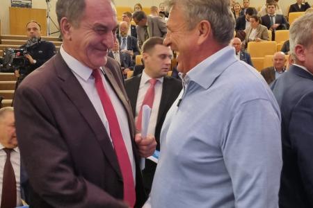 Николай Васильев принял участие в парламентских слушаниях