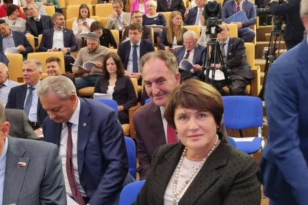 Николай Васильев принял участие в парламентских слушаниях