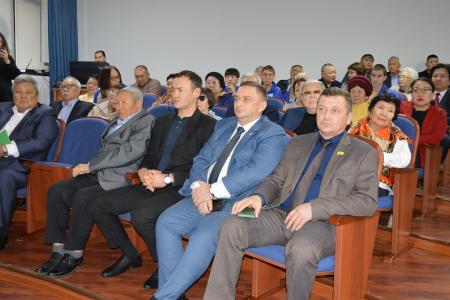 Первый секретарь Калмыцкого рескома партии Николай Нуров выступил на презентации книги видного государственного деятеля