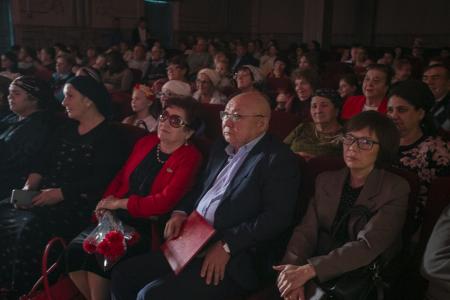 Первый секретарь Калмыцкого рескома партии Николай Нуров принял участие в торжествах в селе Виноградное Городовиковского района