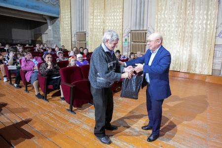 Первый секретарь Калмыцкого рескома партии Николай Нуров принял участие в торжествах в селе Виноградное Городовиковского района