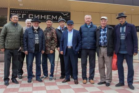 Депутаты фракции КПРФ в Народном Хурале Калмыкии отчитались перед избирателями в Малых Дербетах