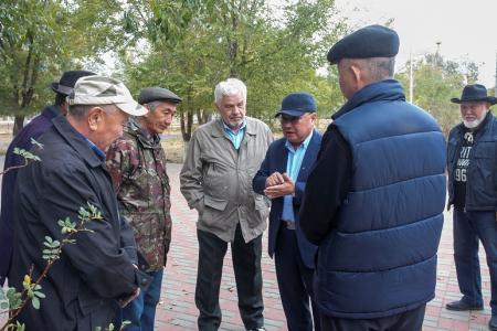 Депутаты фракции КПРФ в Народном Хурале Калмыкии отчитались перед избирателями в Малых Дербетах