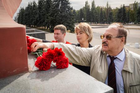 Не забудем, не простим! Акция курских коммунистов