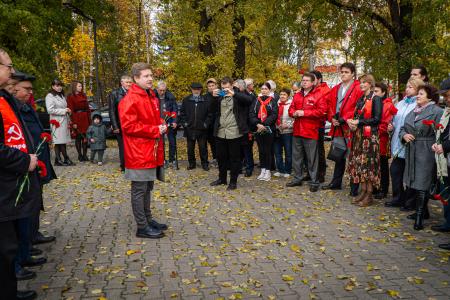 Курские комсомольцы отметили 106-ю годовщину со дня основания Ленинского комсомола