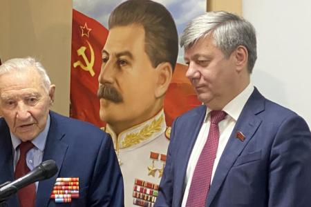 Д.Г. Новиков на учебном семинаре в Ленинском райкоме Москвы: “Марксизм-ленинизм – основа партийного анализа и политических решений для коммунистов”