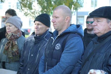 Омск: «Не забудем, не простим!»