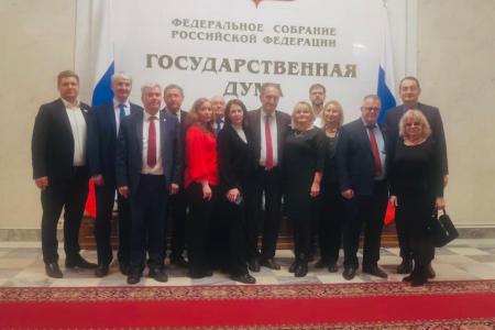 Николай Васильев принял участие в парламентских слушаниях