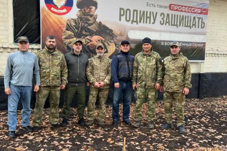 Первый секретарь Дагестанского рескома КПРФ Самир Абдулхаликов встретился с бойцами добровольческого батальона «Каспий»