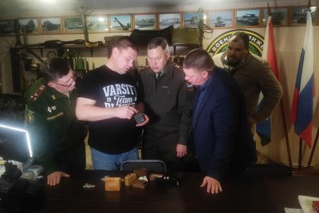 Тюменские коммунисты передали помощь для участников СВО в Союз военных инженеров