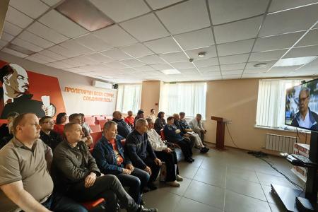 Ивановский горком КПРФ провел показ фильма, посвященного трагическим событиям октября 1993 года