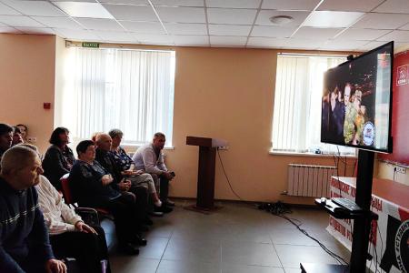 Ивановский горком КПРФ провел показ фильма, посвященного трагическим событиям октября 1993 года