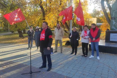 В Тюмени прошёл митинг памяти защитников Дома Советов