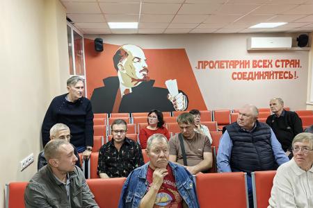 Ивановский горком КПРФ провел показ фильма, посвященного трагическим событиям октября 1993 года
