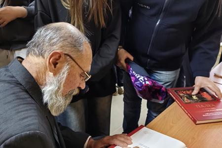 В Ивановском обкоме КПРФ состоялась презентация книги «Палех. Искусство, рождённое революцией»