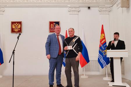 Первый секретарь Ивановского обкома КПРФ Александр Бойков поздравил областное отделение «Союза писателей» с юбилеем