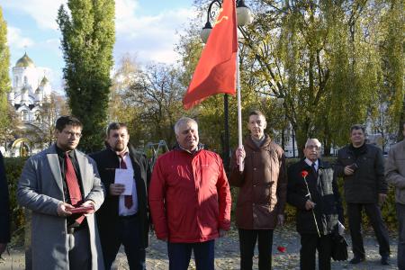Воронежская область. Расправив упрямые плечи, вперёд комсомольцы идут