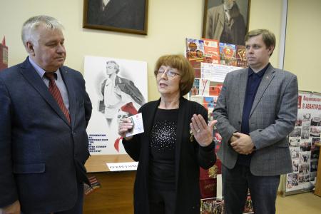 В Воронежском обкоме КПРФ наградили участников строительства Байкало-Амурской магистрали