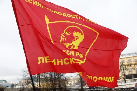Рожденный в горниле Великого Октября!